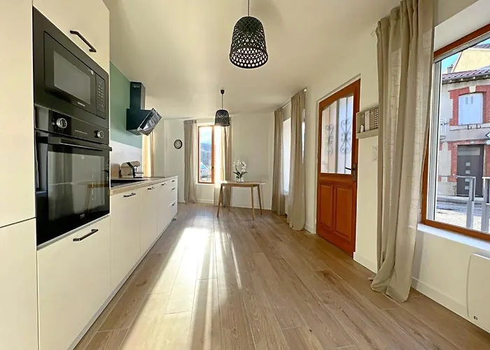 Appartement Coup De Coeur. St Etienne-Rochetaillee